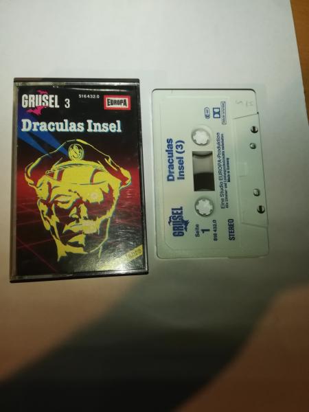 Europa Grusel Folge 3 Draculas Insel Weiß mit Blauen Druck 516432.0Europa(Innencover bemalt und Seite 1 der MC beschrieben)
